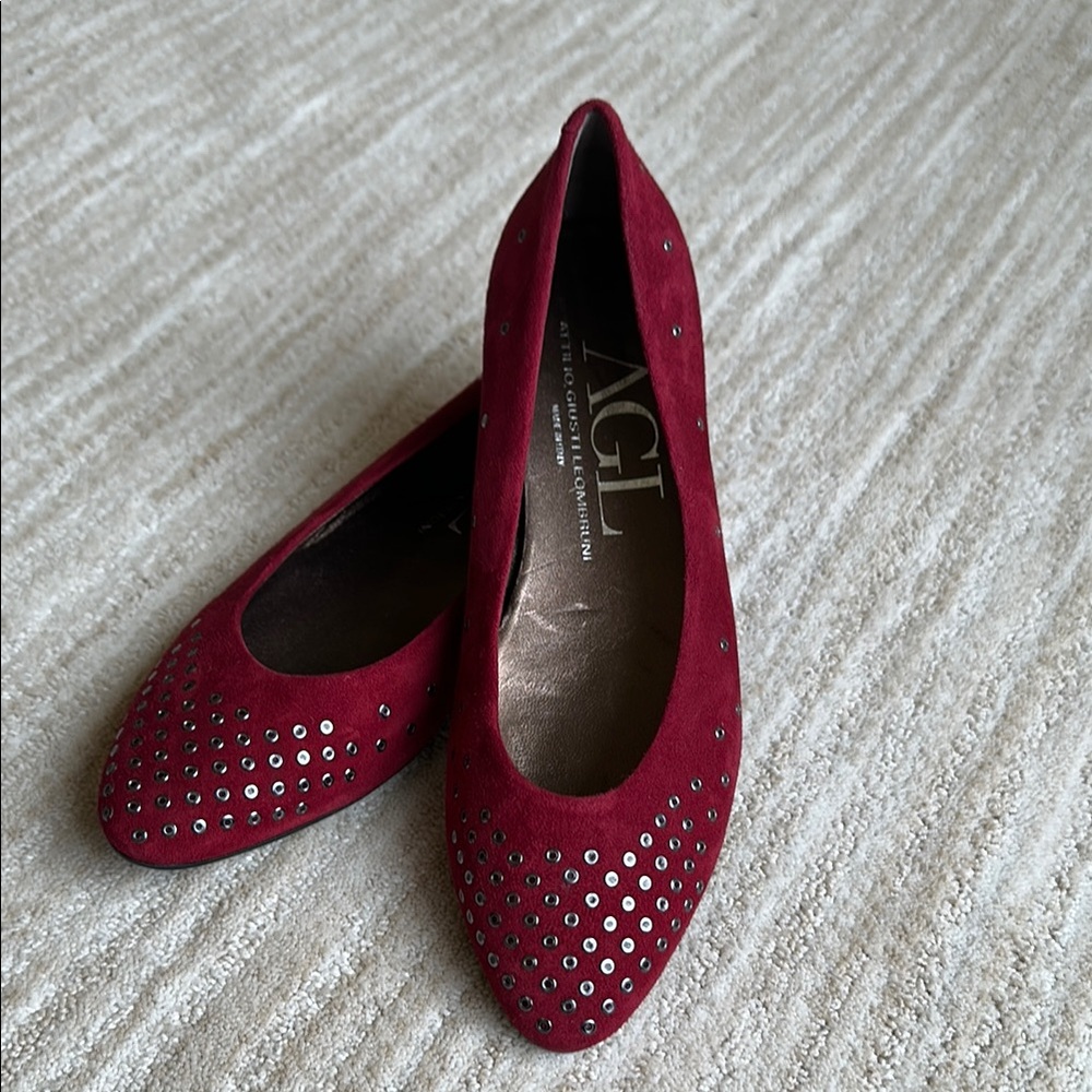 AGL Attilio Giusti Leombroni Suede Grommet Studded Ballet Flats Siz US 9 | EU 39